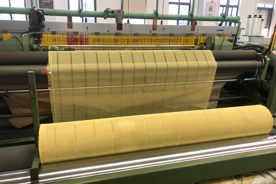 Cuộn vải lưới gia cố aramid cường độ cao – dành cho vật liệu cơ bản composite